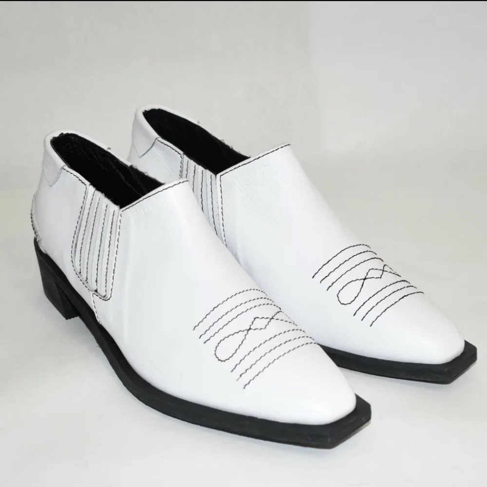 Reike Nen White Leather Western Style Shortie Bootie 39